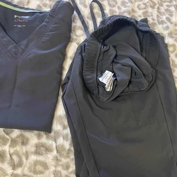 Scrub set - Picture 5 of 5